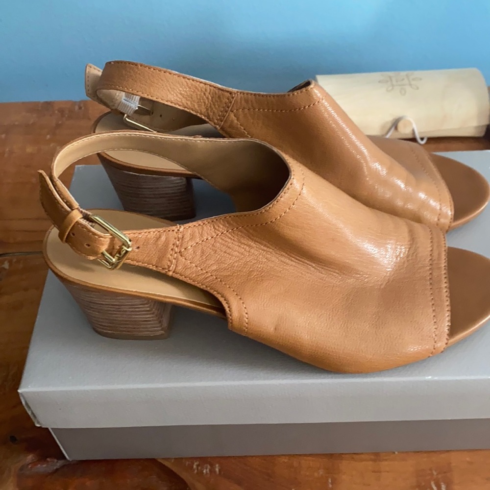 Like New Franco Sarto Sienna sandals(So comfy)